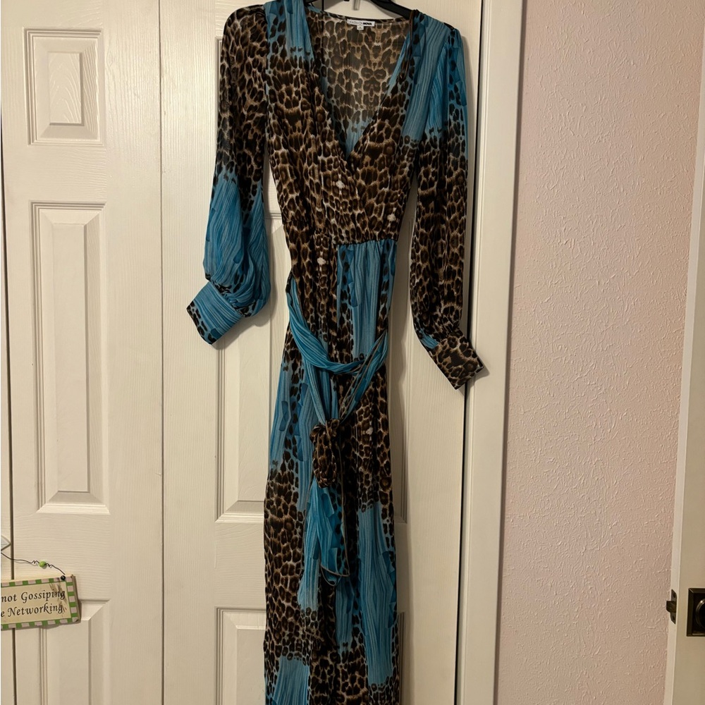 Fashion Nova Jumpsuit! Size Small Leopard and Turquoise. Flowy and gorgeous!